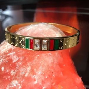 Gucci gold bracelet